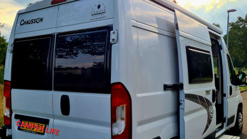 Camperlife – 4p Chausson bus uit 2019