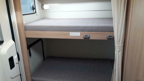 Sunlight A72 – Ideal spacious and neat alcove family camper.