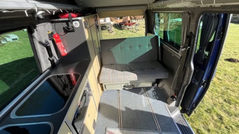 Magic – 4 berth Volkswagen T5 LWB Campervan