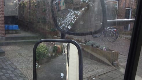 Nostalgic Oldtimer on LPG, 2/4p, fixed bed, roof racks.