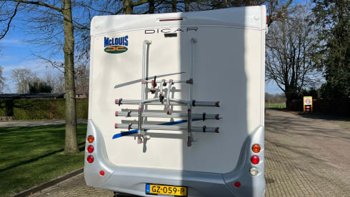 Willem – Nice and complete 6 person camper