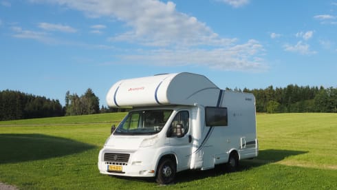 Gemütlicher Camper mit starker Ausstattung, perfekt für junge Familien