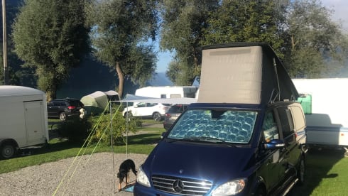 Booster Blue – Mercedes Viano bus camper