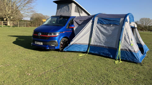 Timmy – 4 berth Volkswagen campervan from 2020
