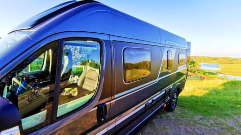 Adria Supreme LUXE bus camper (automatic / year 2021)