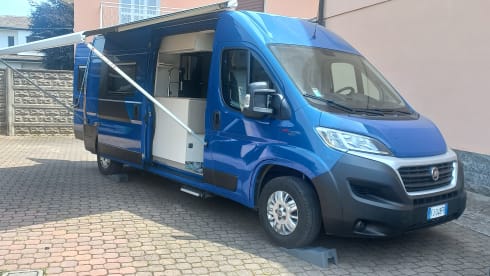Honolulu Camper Van – Be one with nature with Honolulu Camper Van