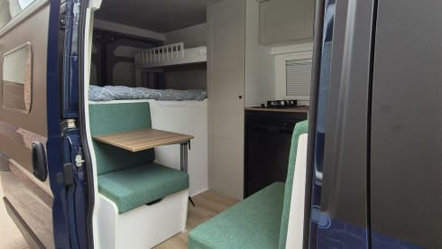 Cozy, nice camper (2025) with air conditioning - solar panels - 3 persons
