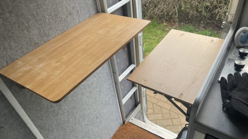 4-Bett, netzunabhängiger, modernisierter Fiat Ducato mit U-Lounge