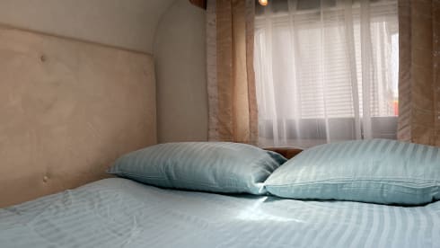 Happy Camper – Happy camper, 4 people, neat and clean.