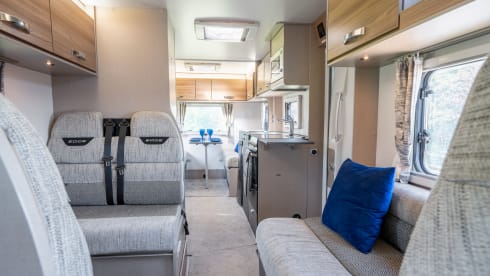 Swift Edge 486 ULX – 2-6 berth Swift EDGE 486