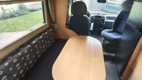 🦌🚎 – 🚐 Unique Laika with a powerful 2.8JTD engine and XXL garage