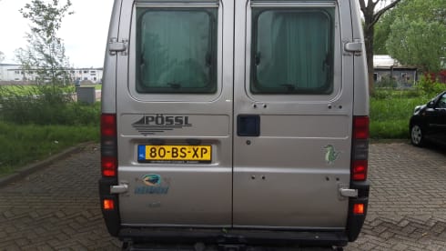 Compact fine Pössl bus factory construction with shower