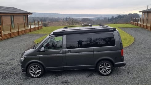 The Smiley Camper – 5 berth VW campervan