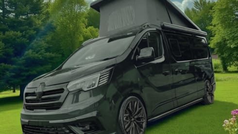 Reggie – 2025 Renault Crusader Off-Grid 4-berth Campervan