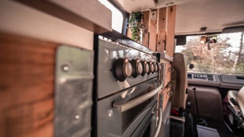 Pablo – Fire brigade bus & sturdy camper for your next adventure