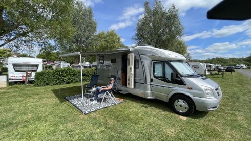 2p Hymer T672CL semi-integrated from 2009