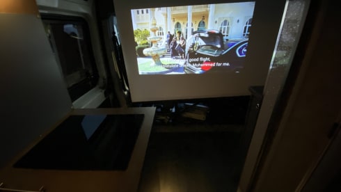 Peace  – 2 berth Luxury Citreon camper (offgrid camper)