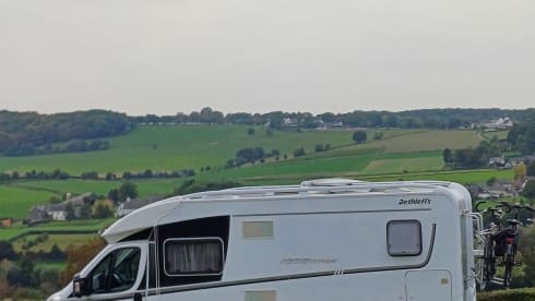 With a good feeling on holiday with this complete Dethleff Camper