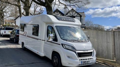 BAILEY – AMAZING PEGUEOT BAILEY 70-6 DRIVE ON A CAR LICENSE 6 BERTH AND 6 SEATBELTS