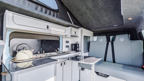 Bob – White & Blue Ormskirk