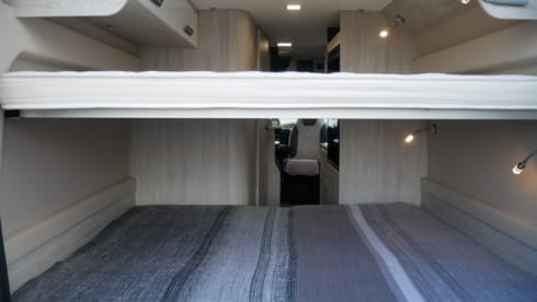 Rode rakker –  Rare & luxurious camper with 2 fixed beds for 4p (2020) 