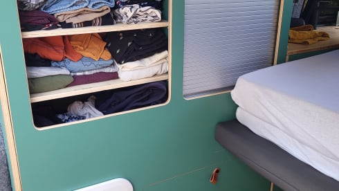 Bussie – 2p Volkswagen campervan uit 2014