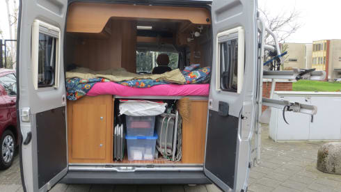Compact bus camper with many useful extras