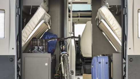 Jacq – New CamperVan: compact and all comfort