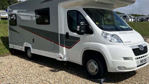 The Adventurer – 6 berth Peugeot AutoQuest 180 