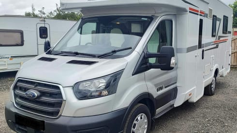 L2R – Comfort 2-4 berth, free WiFi & insurance 