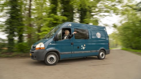 Zus – Hip camper van Zus. Very nicely decorated.