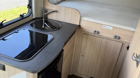 Capron Sunlight T60 – 3p Sunlight semi-integrated uit 2019