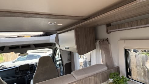 4 berth Benimar Tessoro 413