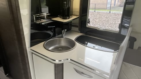 Huureenmobilhome – McLouis Carat 470G