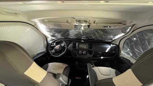 Casa Camino – New - 2-3 person fully equipped Campervan - Casa Camino