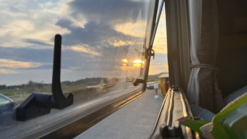 Peugeot-Alkoven mit 5 Schlafplätzen aus dem Jahr 2010