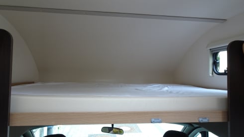 Max – Travel pleasure and freedom rent: mobile home for 5 people