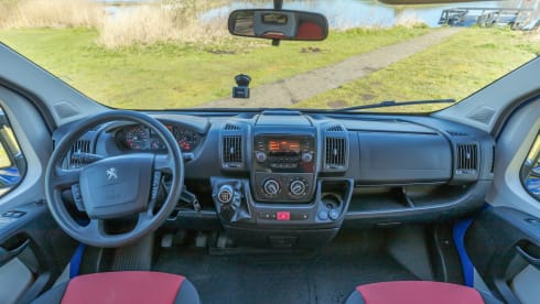 De Post Camper – Comfortable bus camper