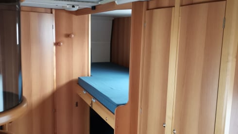 Alex – 5 STAR MIRAGE 7 PLACE ATTIC CAMPER