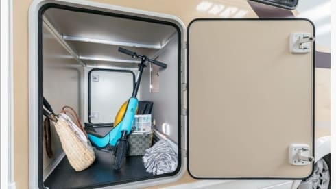 Elina – Ahorn Canada AE