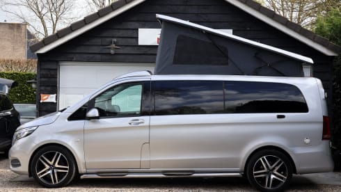 4p Mercedes-Benz campervan uit 2018