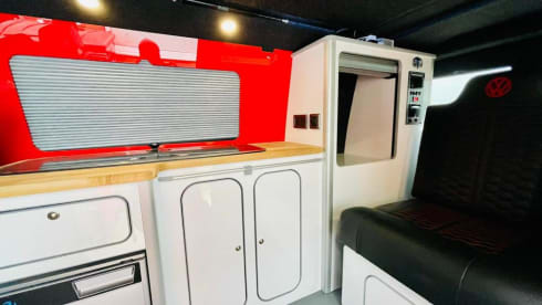 Wee devil – 4 berth Volkswagen campervan from 2014