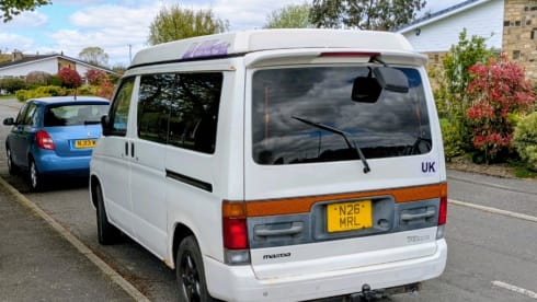 Mazda-Campervan mit 4 Schlafplätzen aus dem Jahr 1996