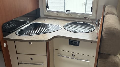 4p Challenger semi-integrated from 2012