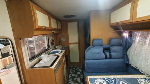 Anto – Travel carefree with Camper Mclouis.