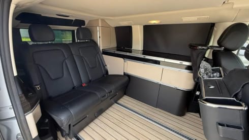 4-person Mercedes-Benz campervan from 2020