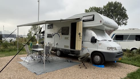 Echte gezinscamper – 6p Hymer alcove from 2000