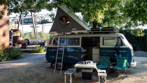 Comigo – Vintage Volkswagen Vacation Bus