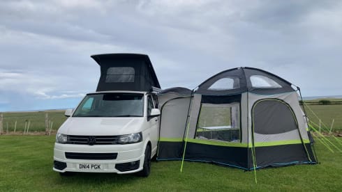Falcon – 4 berth Volkswagen campervan from 2014