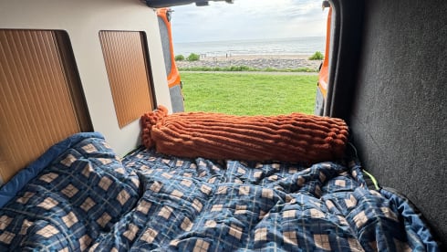 Foxy Phoenix  – 4 berth Volkswagen campervan from 2015